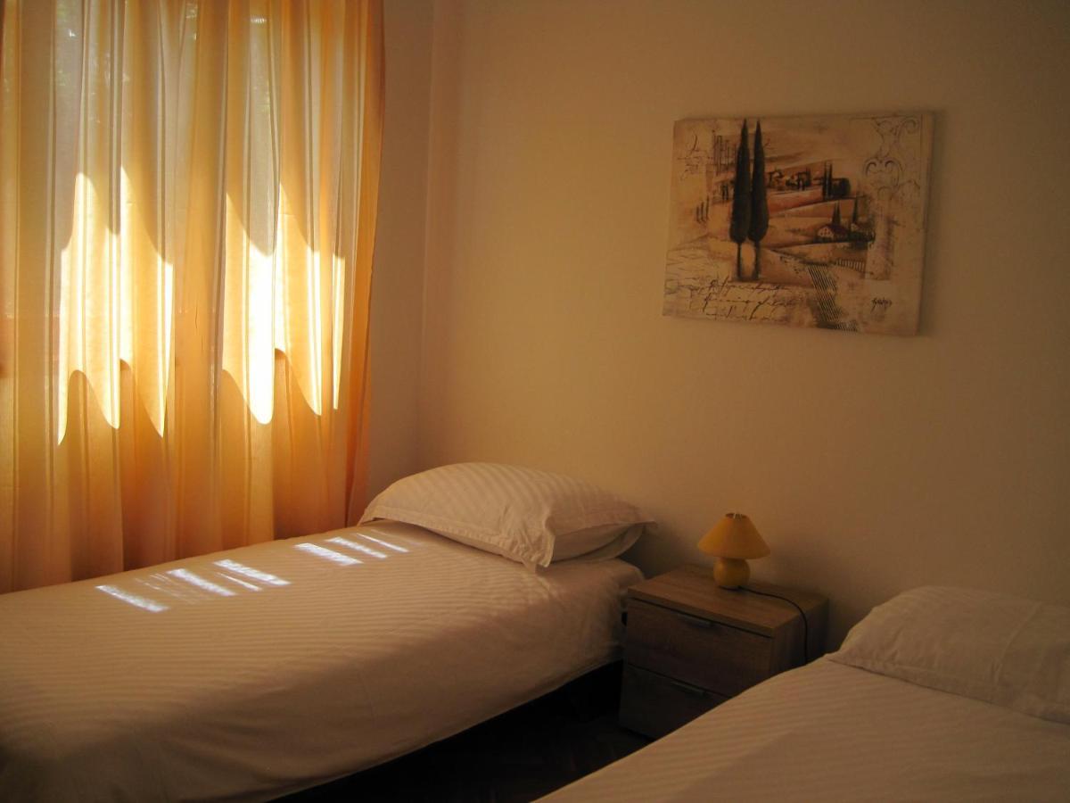 Apartments Ana And Vesna プーラ エクステリア 写真